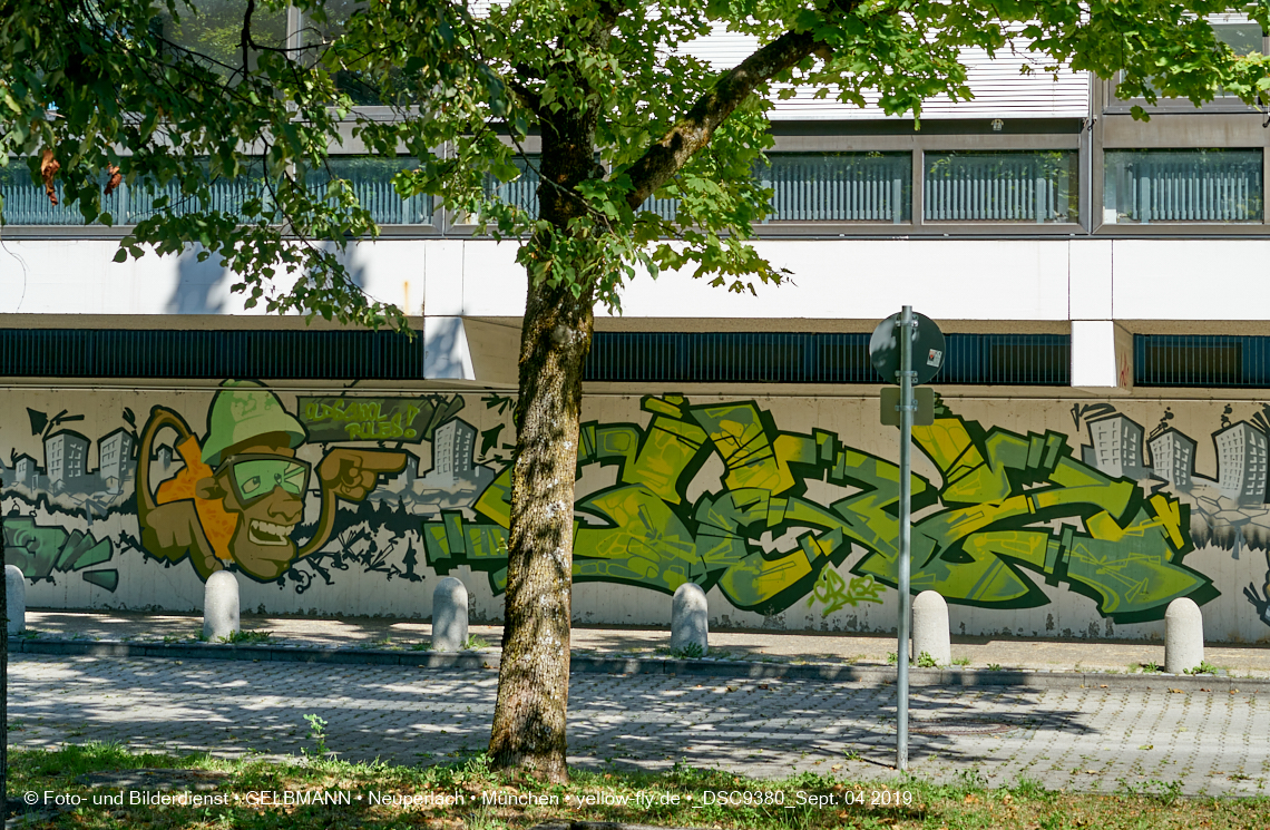 04.09.2019 - Einkaufs- und Wohnzentrum Quiddestraße in Neuperlach